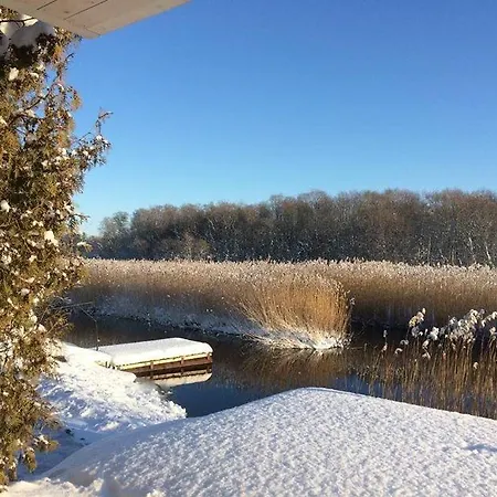 Haermati Puhkemaja- Riverside Nasva (Saare)