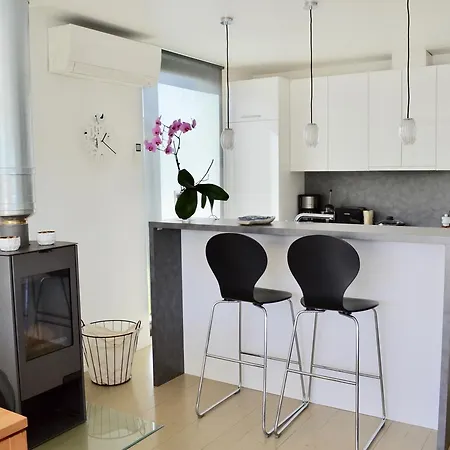 Haermati Puhkemaja- Riverside Nasva (Saare)