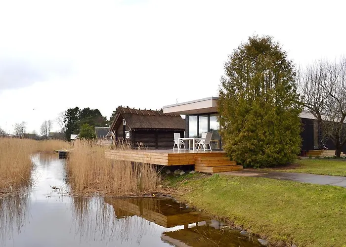 Haermati Puhkemaja- Riverside Pensjonat Nasva (Saare)